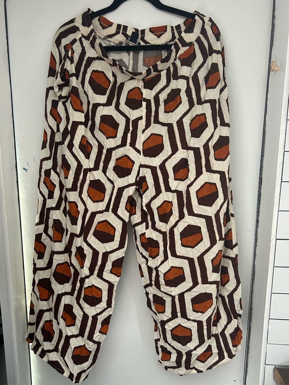 HALOGEN - Loose Fit Flowy Cropped Pants